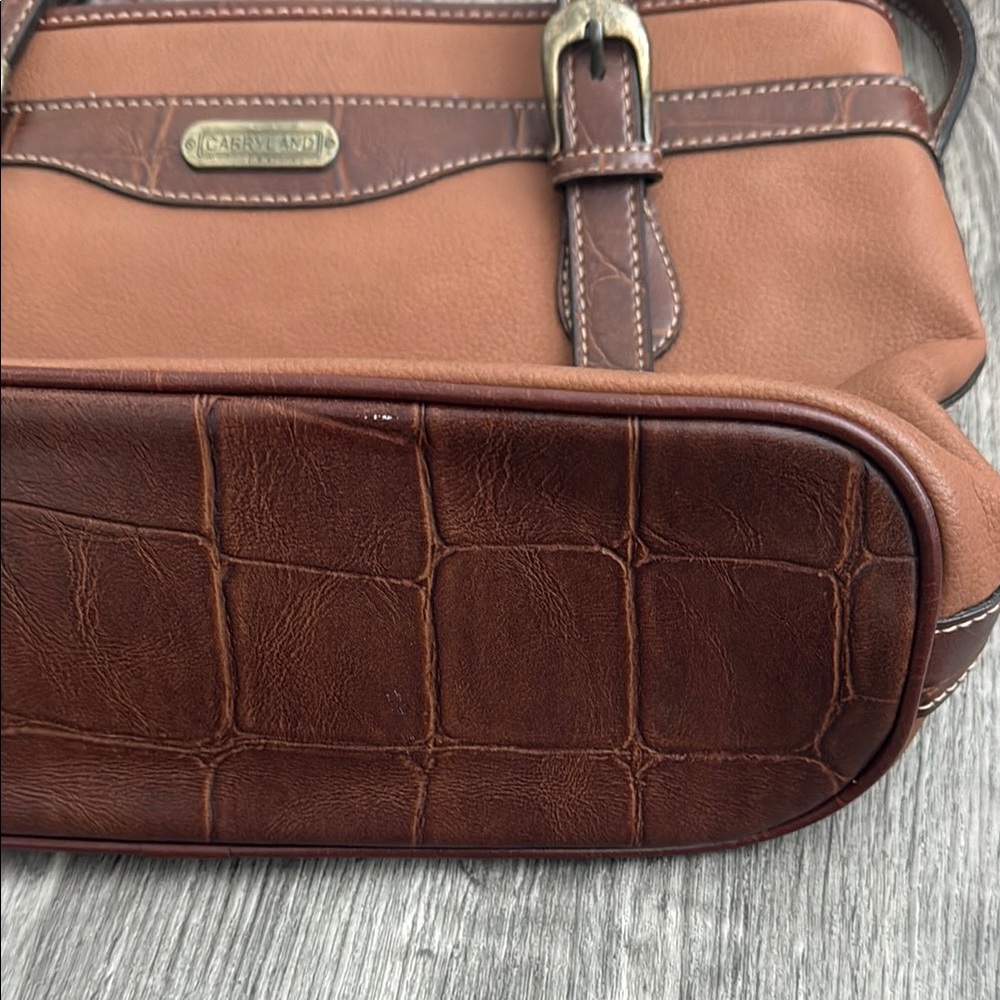 Elegant Brown Leather Shoulder Bag - Picture 5 of 7